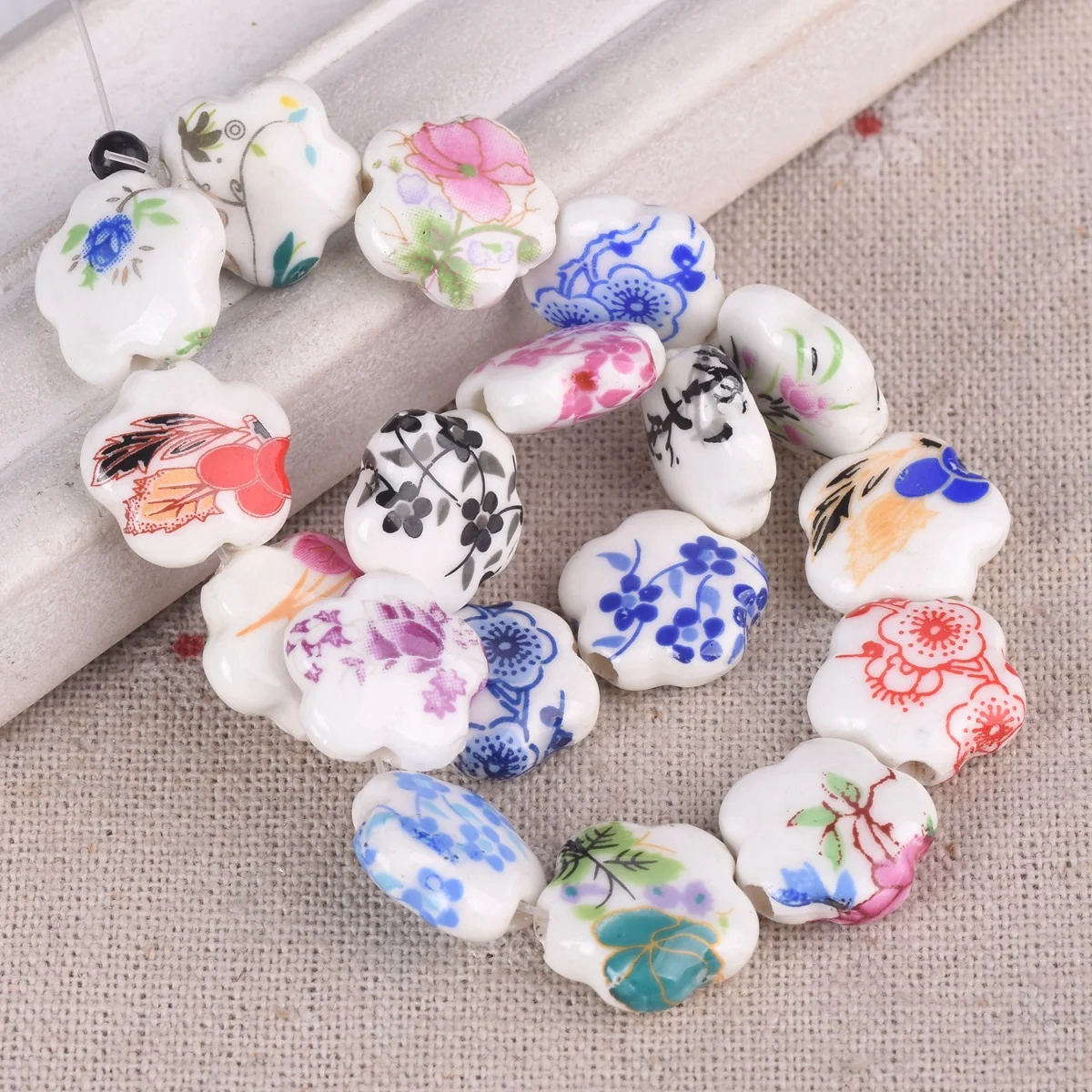 10pcs 15mm Flower Shape Patterns Ceramic Porcelain Loose Crafts Beads Lot For Jewelry Making DIY Findings