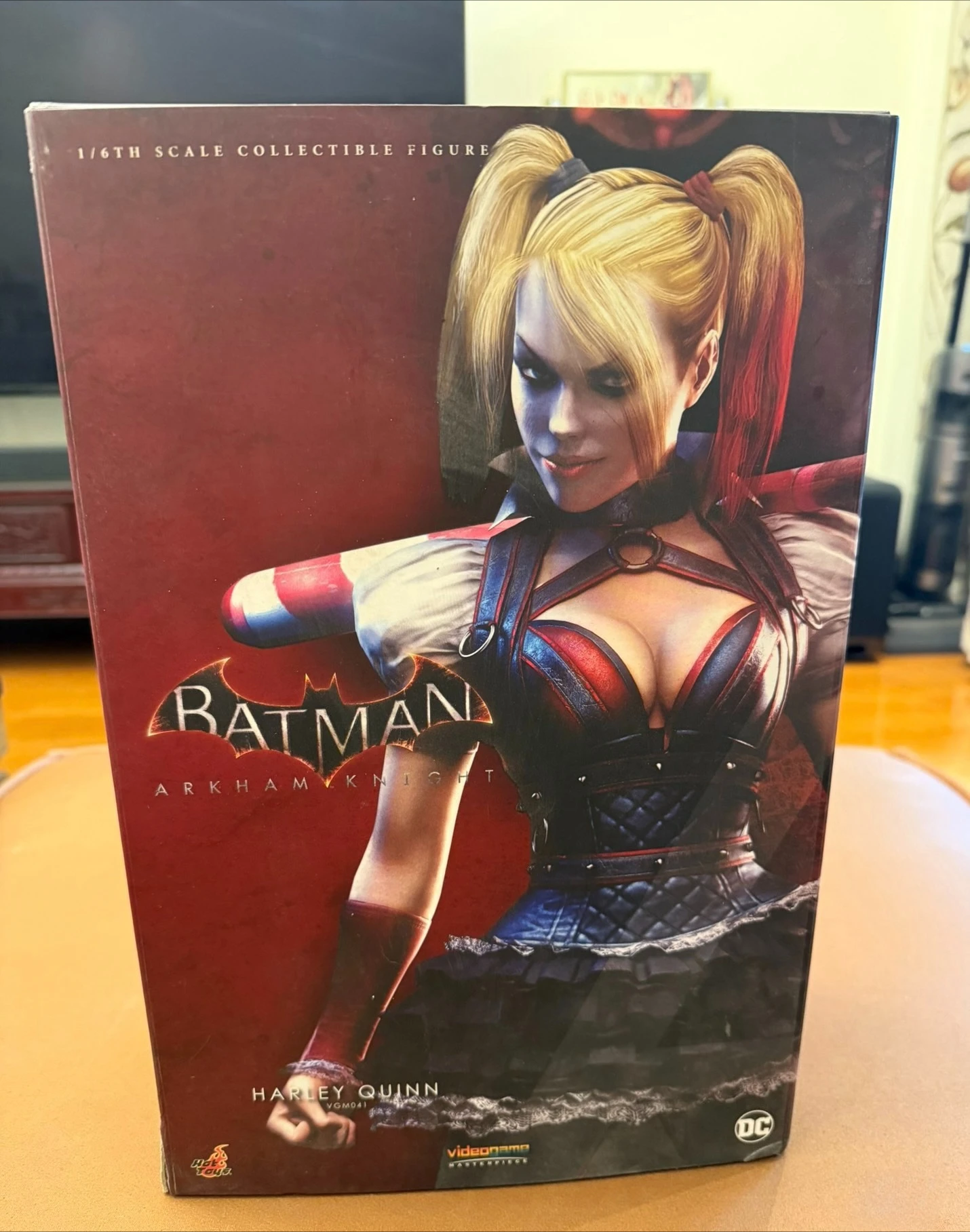 

new In Stock Hottoys Ht 1/6 Vgm41 Harley Quinn, Queen, Batman, Arkham Knight Action Figure Toy Collection Gift