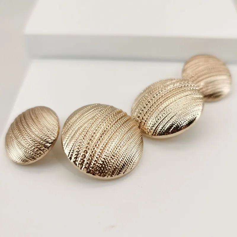 10 Stück 18/23 mm goldene Metallknöpfe im britischen Stil für Anzug, Mantel, Jacke, Sweatar-Nähen, einfache dekorative Großhandelsknöpfe – Detail 1
