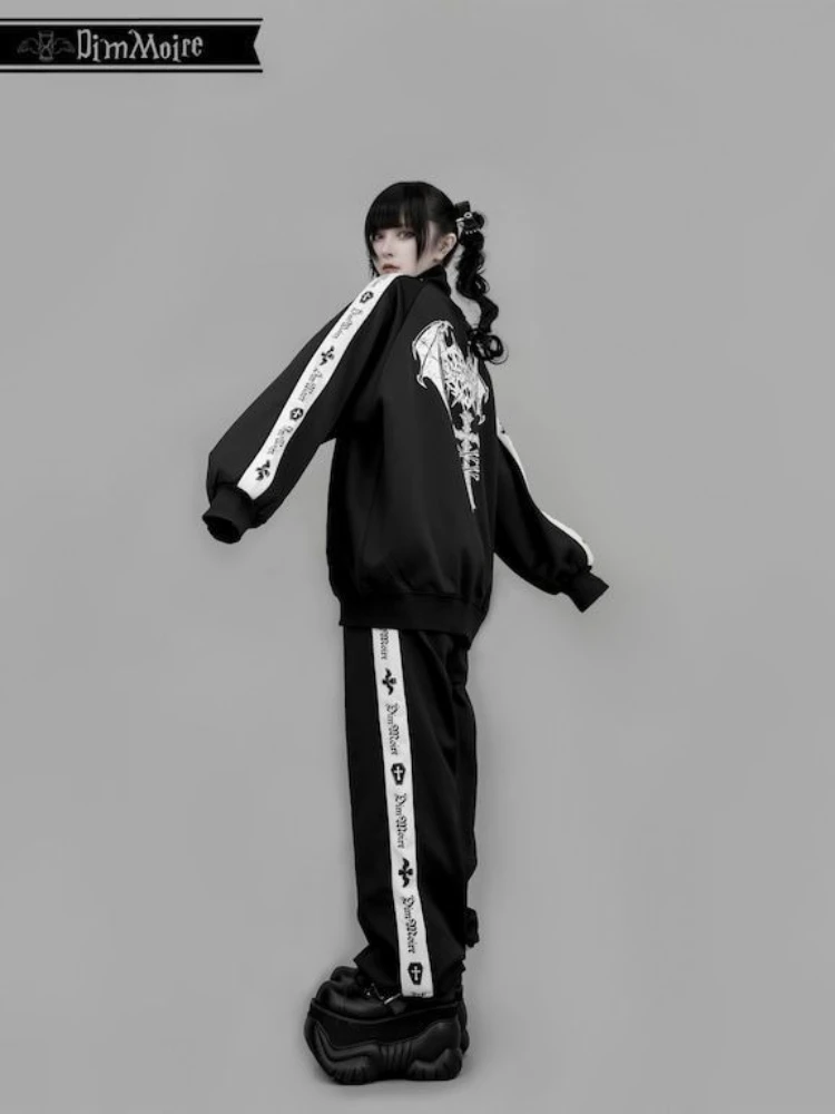 

Японская субкультура, кружевной стиль, уличный рок, бедра, темная свободная куртка, ранняя осень, повседневная модная верхняя одежда, модная уличная одежда