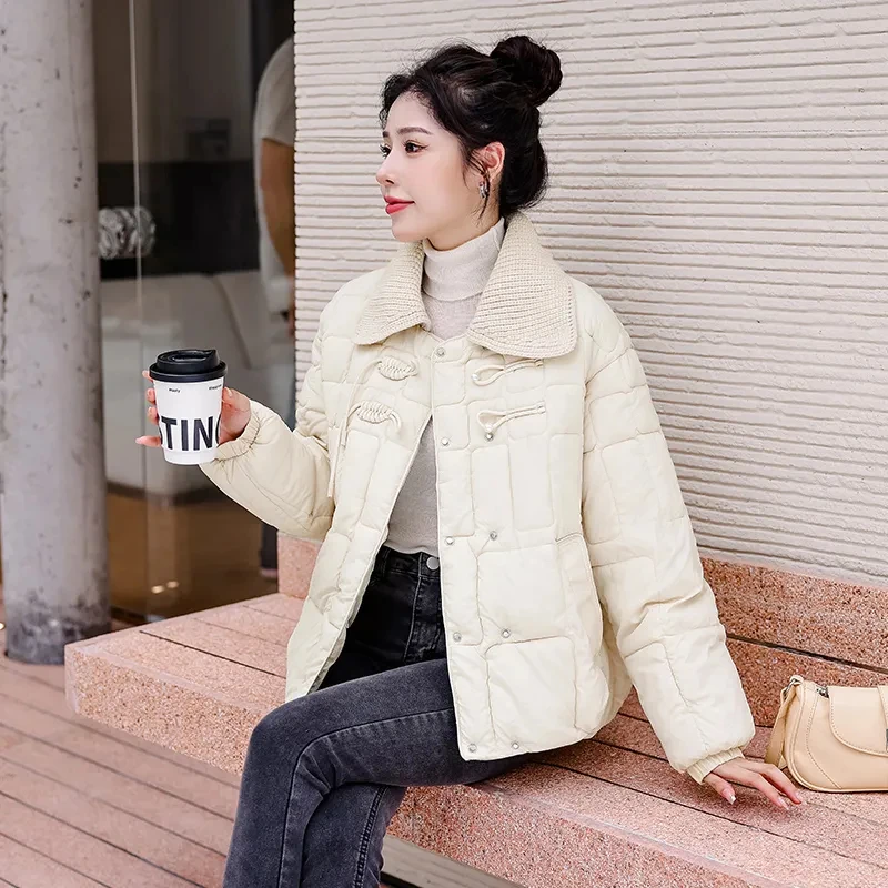 Winter Short Cotton-Padded Coat Women 2023 New Fashion Loose Knitting Turndown Collar Jacket Coil Buckle Button Outerwear Female