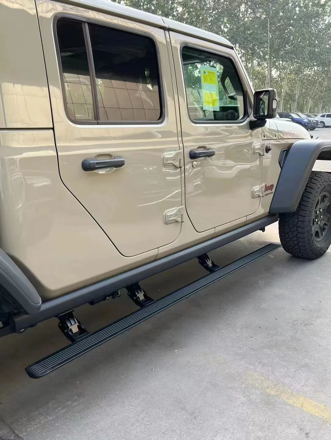 Car Exterior Accessories Parts Kit Car Led Pedal Aluminum Step Running Board for jeep Gladiator Electric Side Step view 2