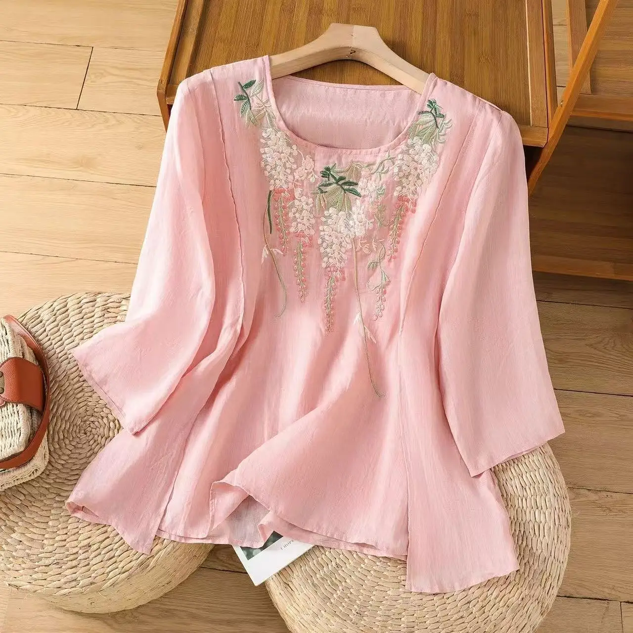 

New Vintage Round-Neck Cotton Linen Embroidered Blouse Women 2025 Summer New Loose Temperament Top