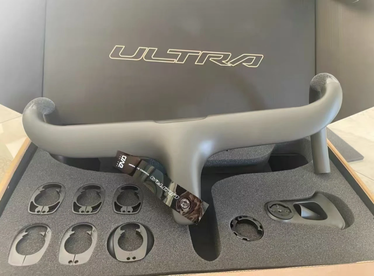 The ONE Ultra road bike carbon fiber integrated handlebar, aerodynamic windbreak lightweight handlebar, code meter frame