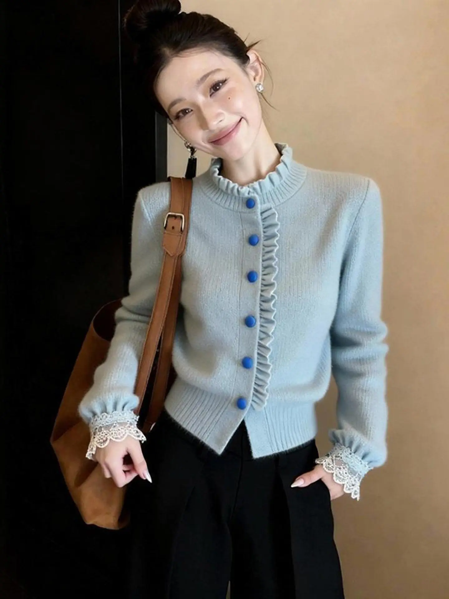 Korean Style Button up Knitwear Women's Fashion Anti Aging Top Wood Grain  Design Winter New Arrival Regular Fit Long Sleeve