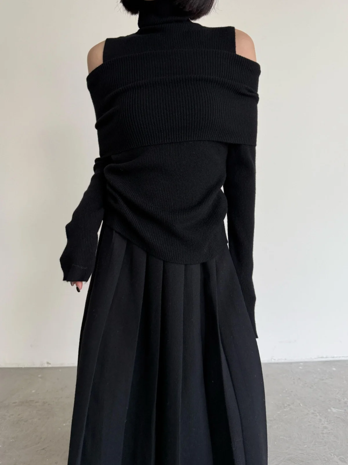 

Вязаная базовая кофта с высоким воротом и открытыми плечами, облегающая, с длинными рукавами, тонкая, для осеннего сезона, модный дизайн