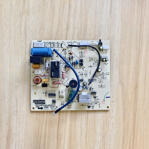 

Новая плата компьютера для кондиционера TCL CTTC- 210901714 -TCL-PCB(A7) 210901714 110В 127В
