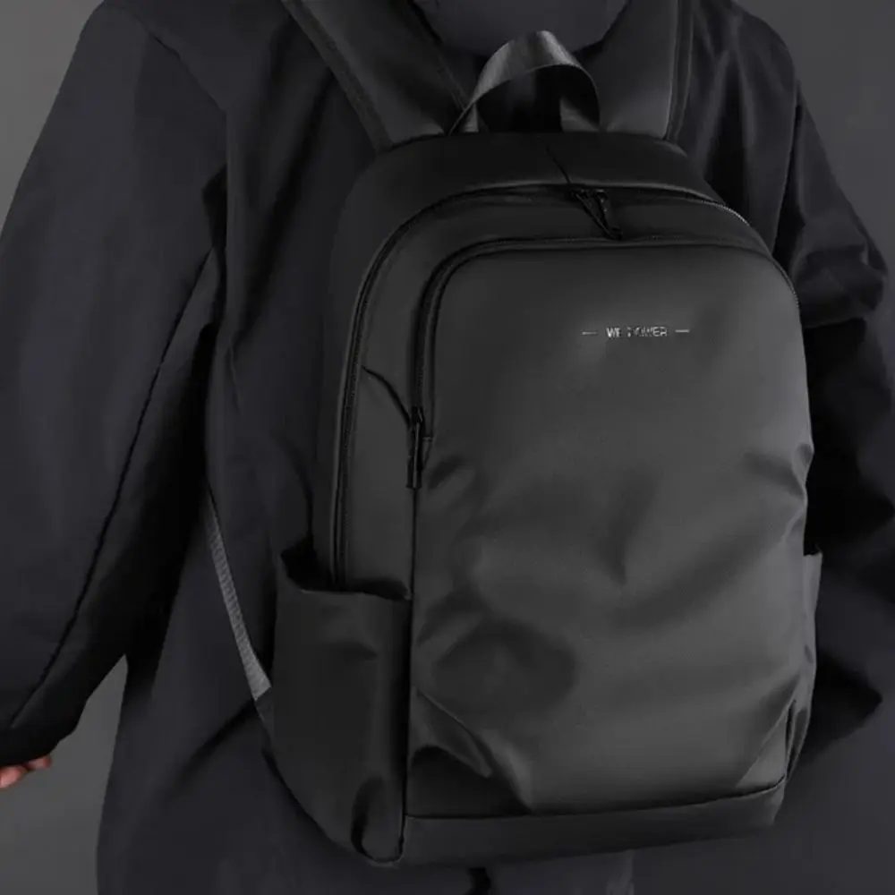 Tragbarer Herren-Rucksack mit großer Kapazität, wasserdicht, gefrostet, Business-Rucksack, einfarbig, lässiger Laptop-Rucksack
