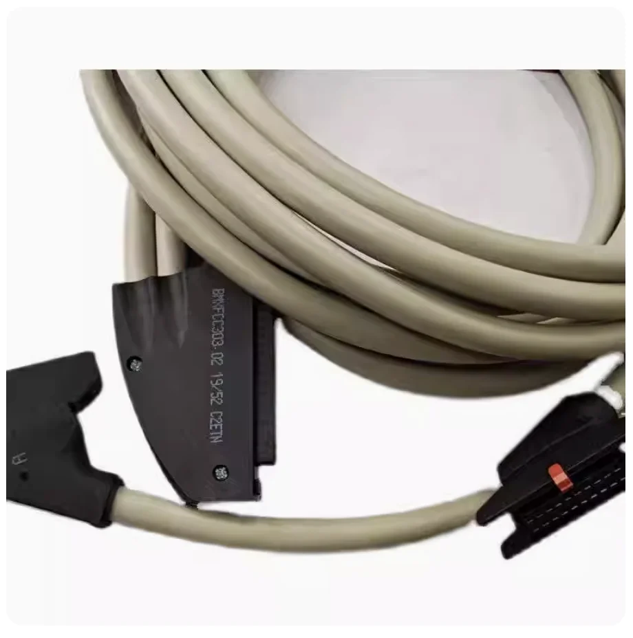 Imagem -03 - Cabo Conector para Modelo de i o com Conector He10 3m Bmxfcc303