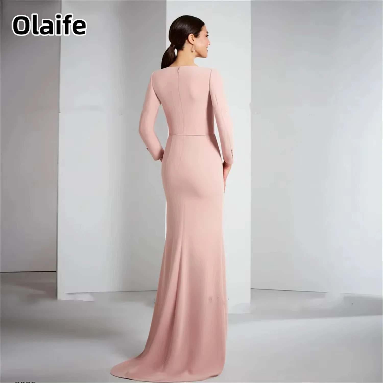 Olaife Classic Illusion Flowers Mother of the Bride Dress Satin Long Mother Dresses Long Sleeves Wedding Party Gowns