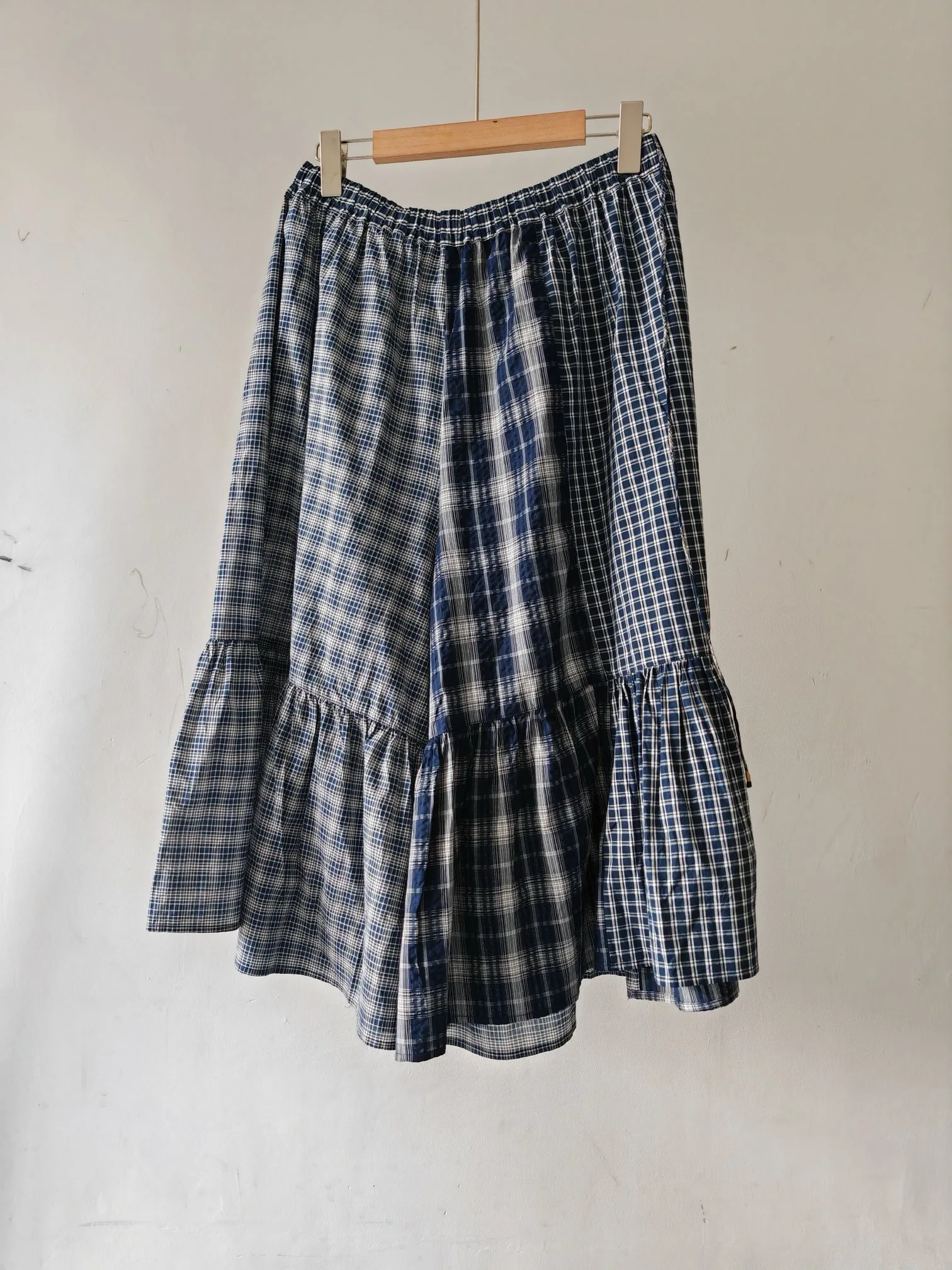 

Женская свободная цветная трикотажная юбка с плиссированным подолом и клетчатым дизайном, юбка-миди с высокой талией для женщин