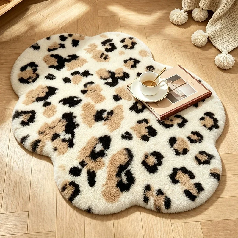 Claud Style Plush Rug Carpet for Bedroom Imitation Rabbit Fur Floor Mat Warm Winter Soft Bedside Area Rug Living Room Home Decor