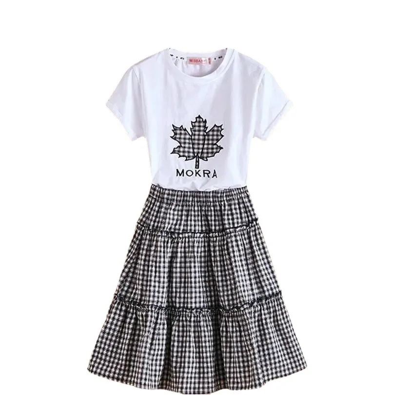 2024 Girls Summer Sets Fashion Two Piece maple T-Shirt + plaid pleate Skirt Suit Toddler Kids Clothes teenager 4 8 9 12 Years