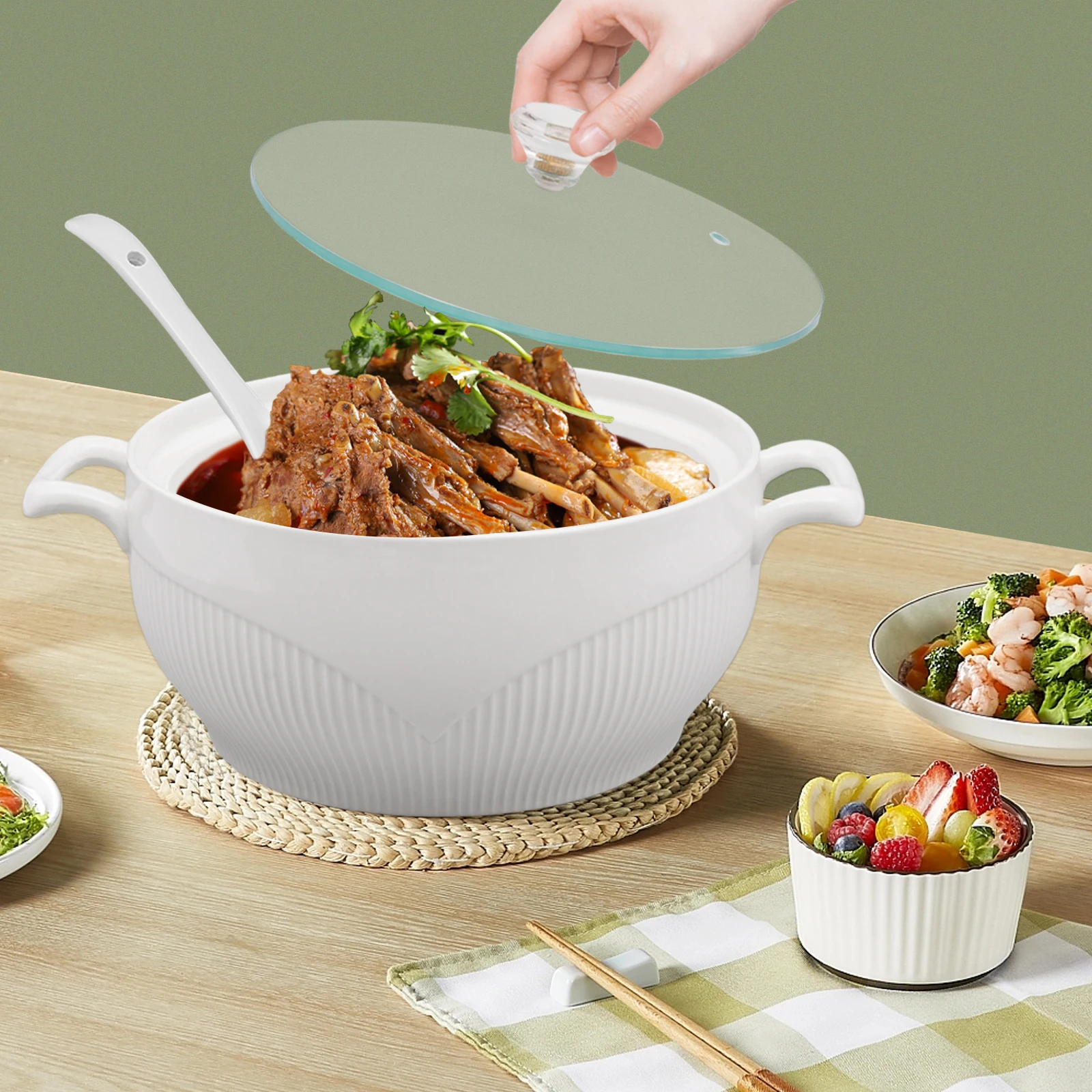 شوربة تورين سيراميك أنيقة مع غطاء زجاجي ومغرفة - تصميم بورسلين متين