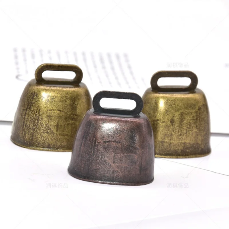 Metal Cow Bell Retro Grazing Bell for Horse Sheep Cats Pets Anti-Theft for Dog Animal Copper Loud Cowbell Wind Chime Pendant