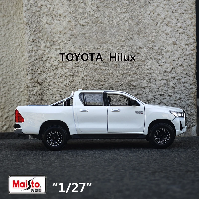 Maisto 1:27 Toyota Hilux Pickup Liga Carro Diecasts & Veículos de Brinquedo Modelo de Carro Modelo em Escala em Miniatura Carro Para Crianças
