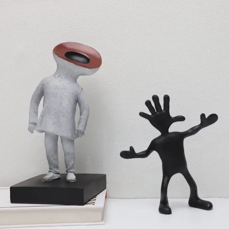 Resin Character Ornaments Sculpture Figurines Desktop Display Statue Living Room Decoration Crafts Home Accessories Exhibit Gift