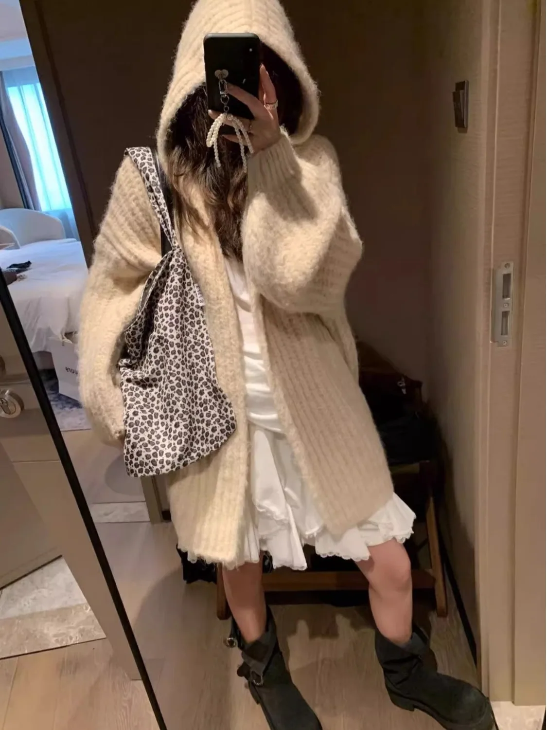 

Женский вязаный свитер средней длины большого размера с капюшоном, осень-зима, корейская верхняя одежда Sle Thi, удобная для поездок на работу