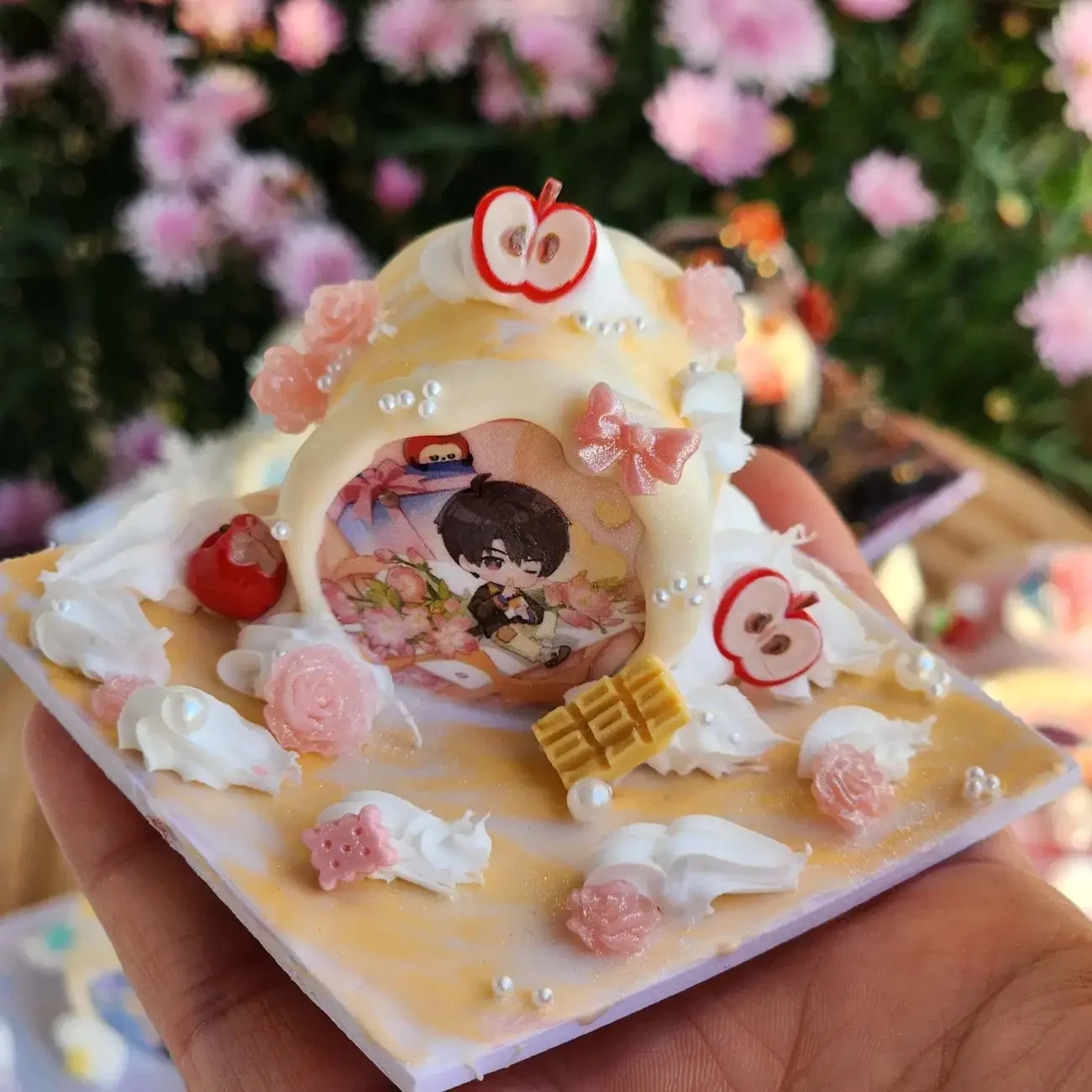 

Love and Deepspace Anime Rafayel Sylus Caleb Zayne Xavier Cosplay Handmade Mini Scene Cake Figurine Cartoon Garage Kits Model