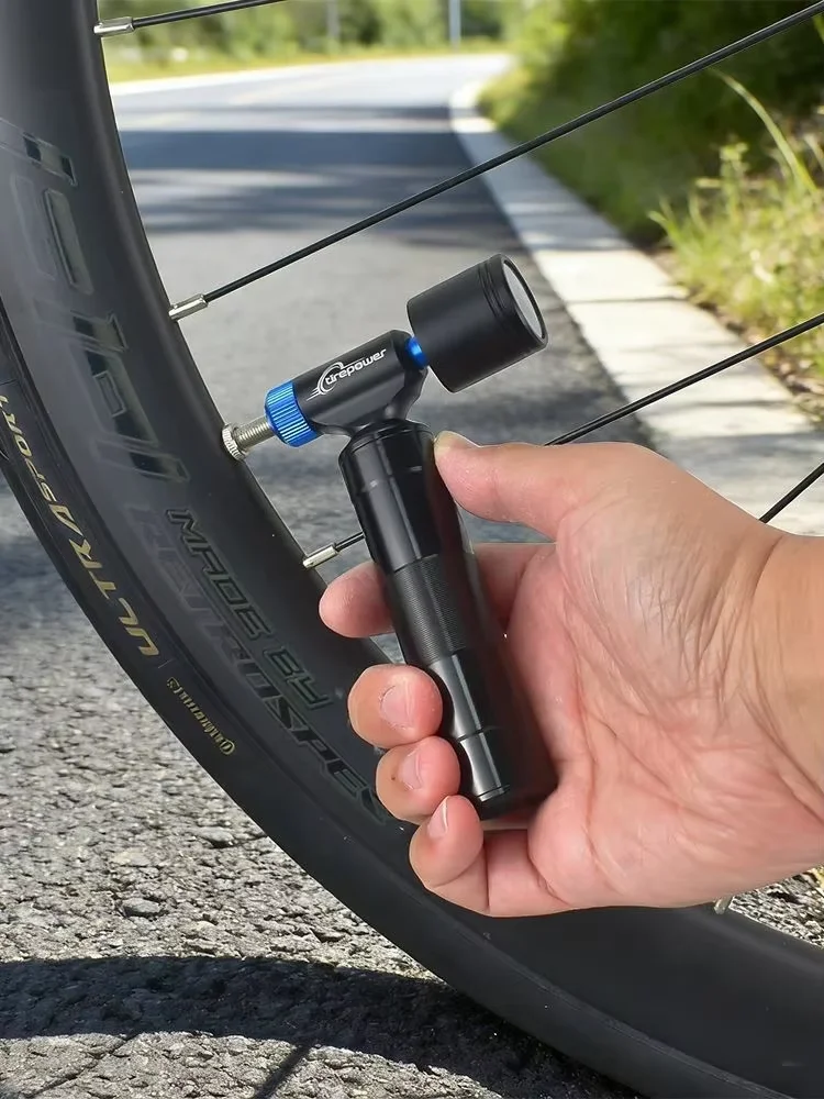 pompe-a-air-pour-velo-avec-reservoir-de-cartouches-co2-rapide-facile-et-sure-pour-les-valves-presta-et-schrader-pour-pneus-de-velo-de-route-et-vtt