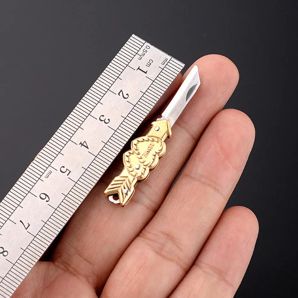 Mini couteau pliant de poche en laiton tranchant exquis, porte-clés portable, pendentif, auto-défense, couteau utilitaire de déballage express