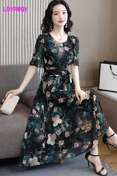 

Short sleeve chiffon dress women's summer 2023 new style waist shows slim round neck broken flowers