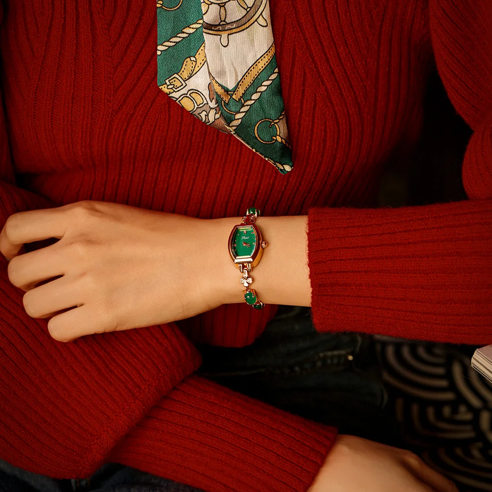 New Elegant Tonneau-Shaped Green Bracelet Watch, Vintage And Romantic Women'S Watch, Unique Timepiece, Women'S Gift.