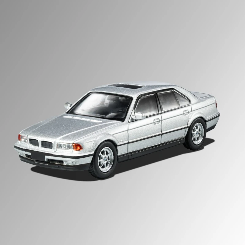 نموذج سيارة دييكاست ، DCM 1:64 ، 7-Series (E38) ، 740iL ، طلب مسبق