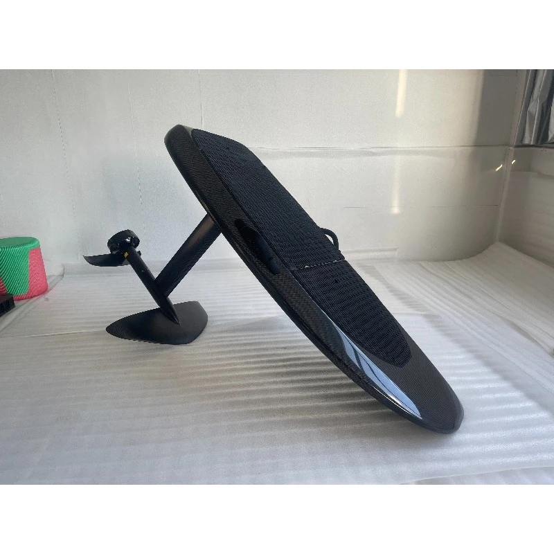8KW Carbon Fiber Hydrofoil Electric Surfboard 45km/h Max Speed 58Ah Battery Remote Control for Ocean Lake Water Sports