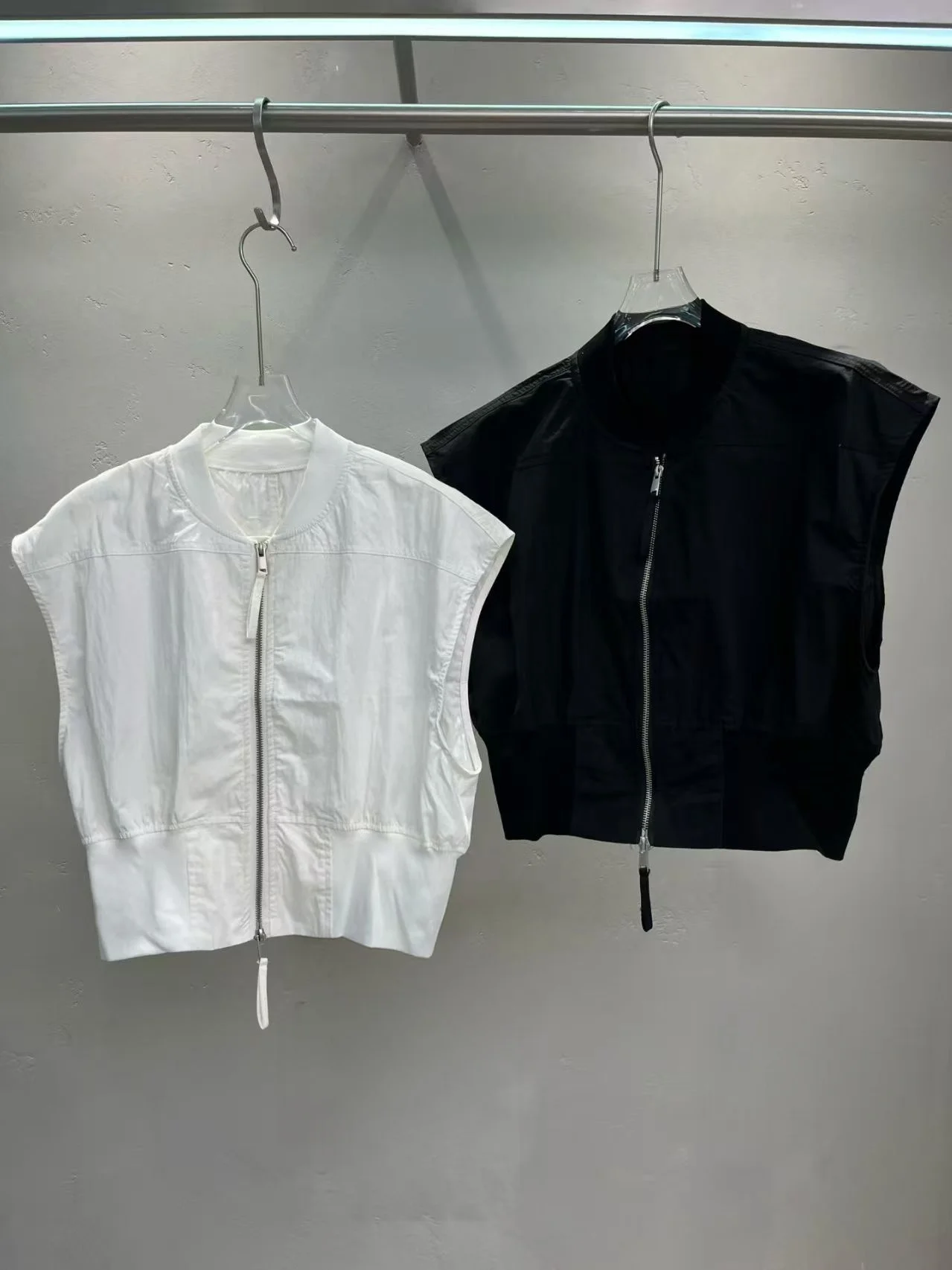 

Spring 2026 Women's Casual Loose Fit Short Jacket Zipper Sleeveless Stand Collar Workwear Style Slimming Outerwear