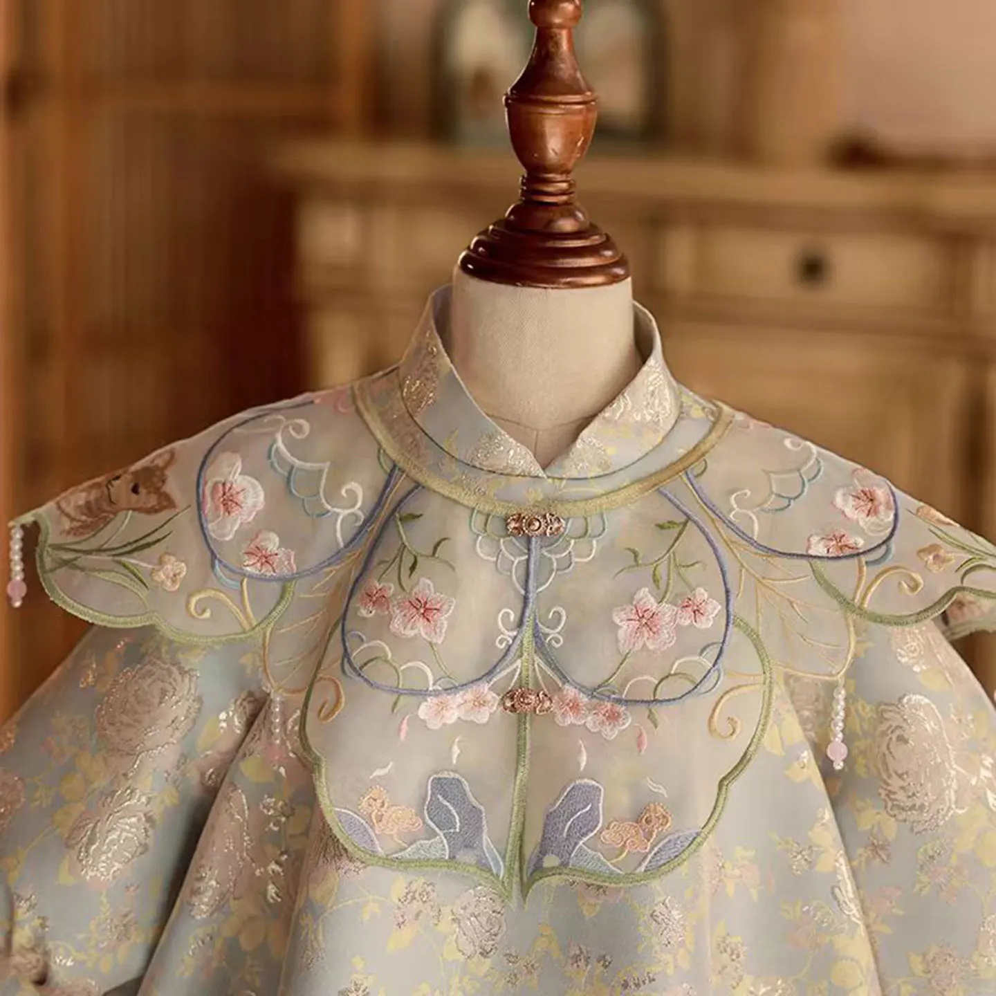Dreamy Vow D007 Abito da bambina floreale in stile cinese ricamato con spalle a nuvola per abito primaverile estivo per festa di compleanno per bambini