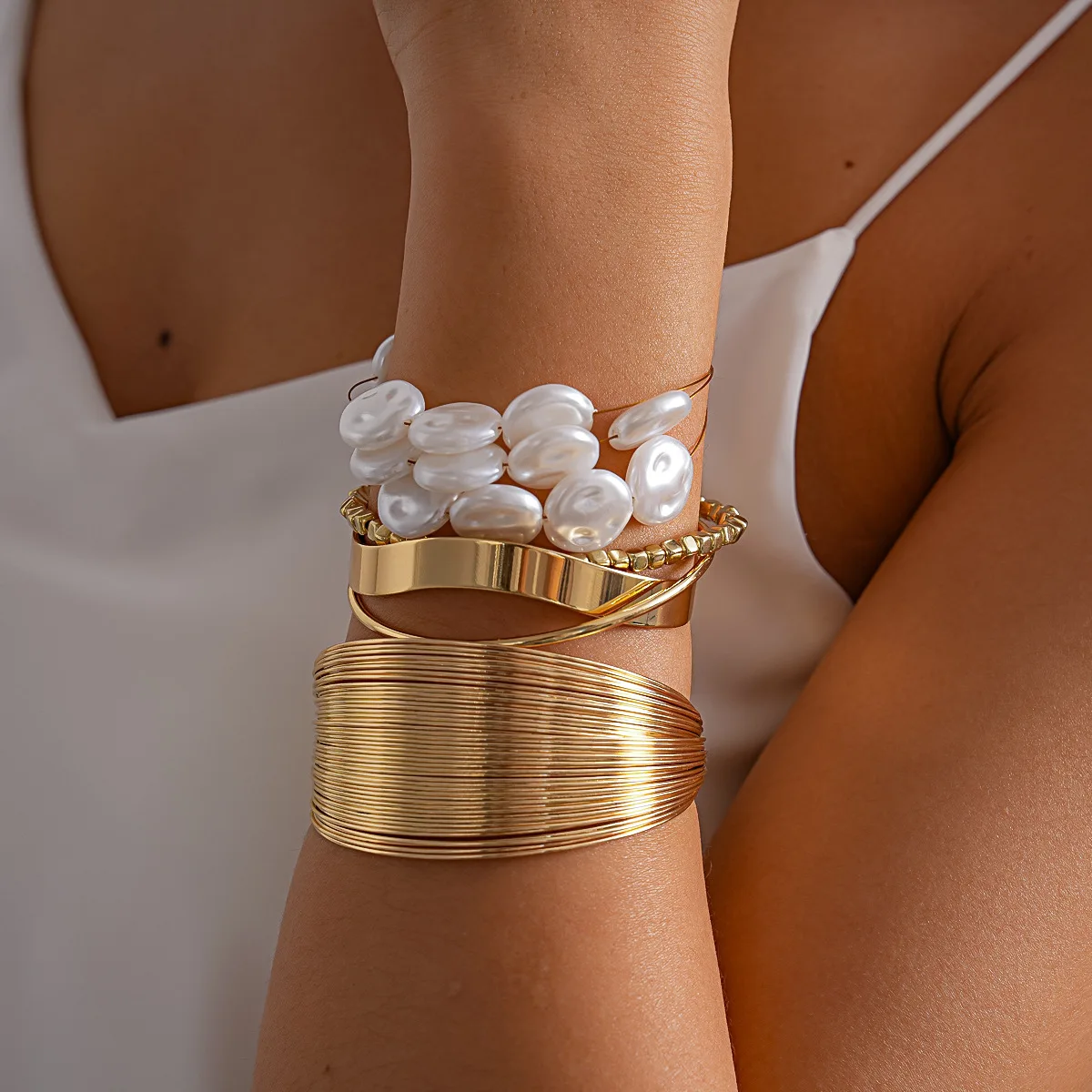 4 Pcs/set Vintage Cross Metal Stackable Bangles for Women Men Double-layer Baroque Imitation Pearl Bracelets Daily Party K
