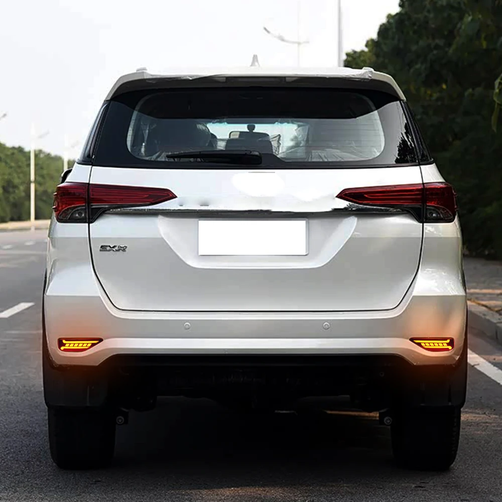 LED Car Rear Bumper Reflector Dynamic Light Brake Light For Toyota Fortuner SW4 2015 2016 2017 2018 2019 2020