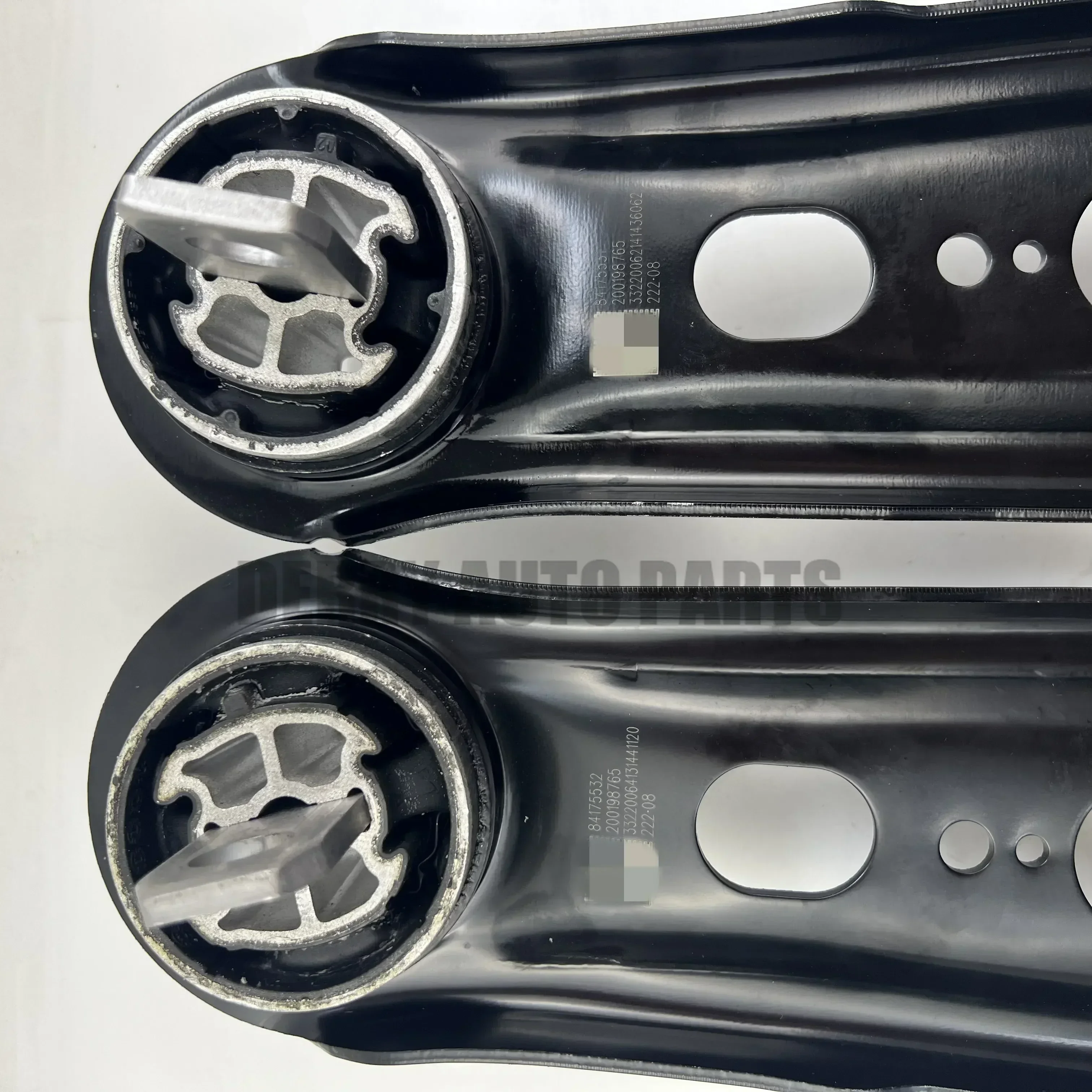 

84175531 84175532 Auto Parts Rear Right Trailing Control Arm For Chevrolet 84175531