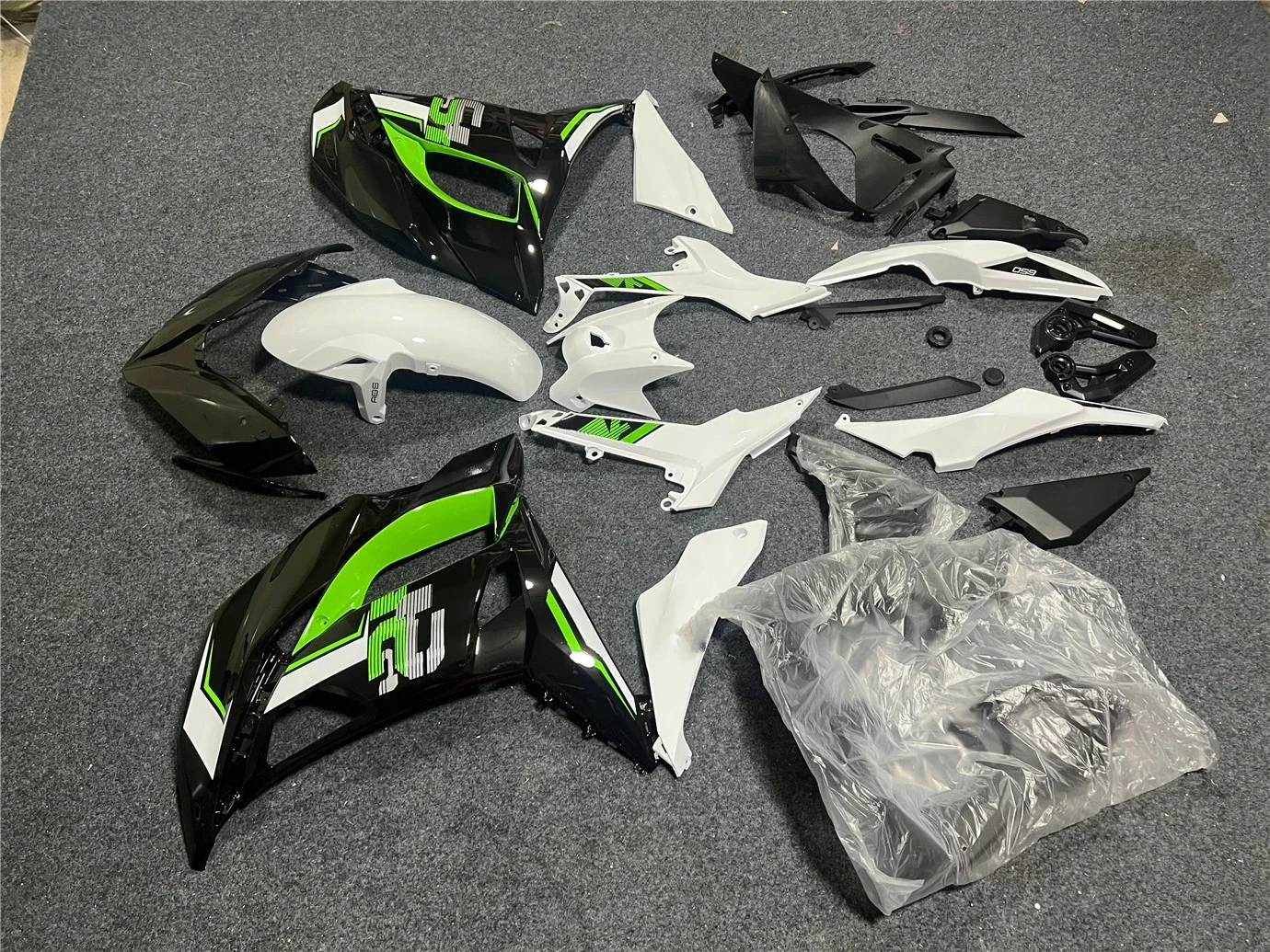 Motorcycle Fairing Kit Suitable for Kawasaki Ninja 650 ER6F 2017 2018 2019 Years EX650 17-19 Fairing Green Black White