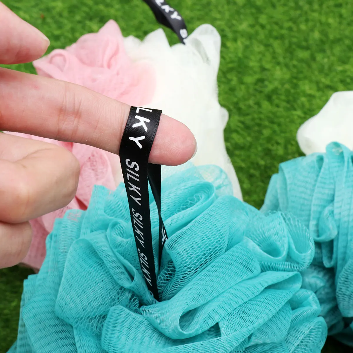 

3Pcs Soft Double Ball Durable Mesh Shower Ball Comfortable Relaxing Body Cleaning Bath Puff Bathing Supplies