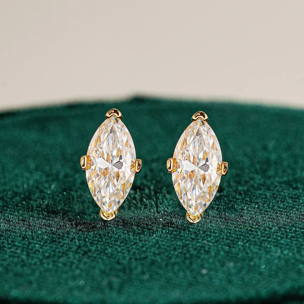European and American Style Platinum PT950 Earrings 18K Gold 0.5 Carat Horse Eye Cut Moissanite Earrings with Stacked Earrings