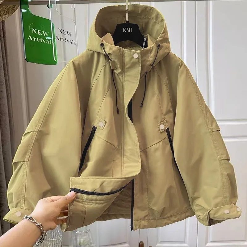 The New Women's Bestseller Short Jacket for Spring Autumn Features A Stylish Design with A Hood Long Sleeves That Can Be Layered