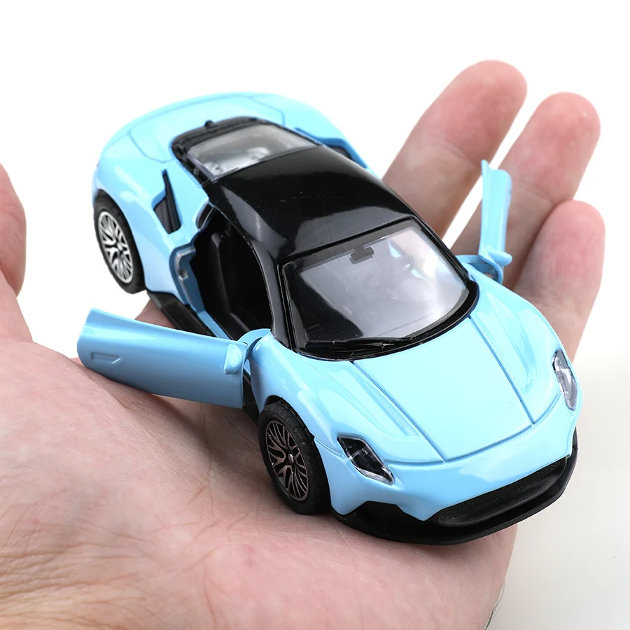 (Zapakowany) 1:36 Lati, metalowy model samochodu z napędem pullback, fajny prezent, zabawka samochodowa.