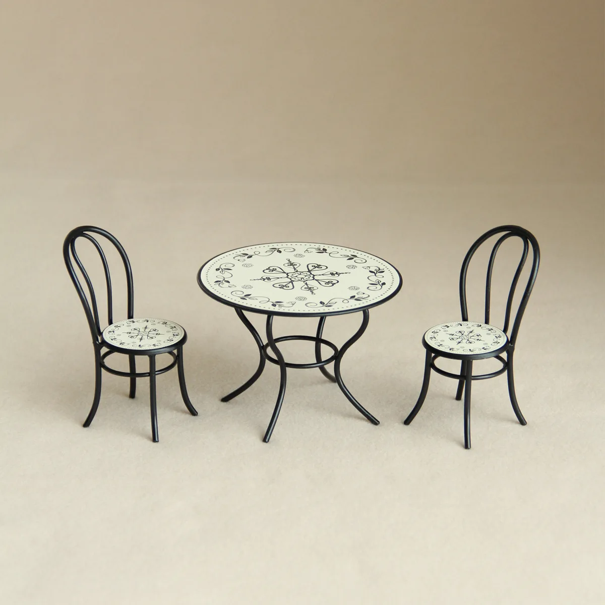 ミニチュアヴィンテージガーデンダイニングテーブル & 椅子 OB11 人形 1:12 スケール BJD 人形家具おもちゃセットヨーロッパスタイル