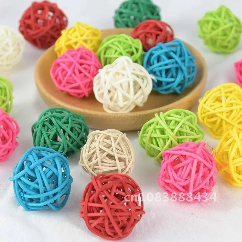 

20pcs 3cm Multicolor Round Shape Natural Rattan Ball Sepak Takraw Ball for Wedding Birthday Party Christmas Decoration Navidad