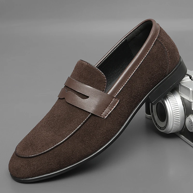 Mocasines planos de cuero esmerilado para hombre, zapatos informales clásicos, suaves, cómodos, sin cordones, color verde, novedad