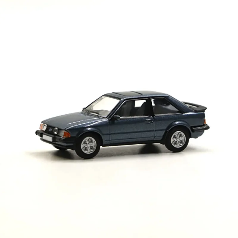 Resin 1:87 Ford Escort MK3 XR3 Car Model Adult Classic Collection Static Display Ornament