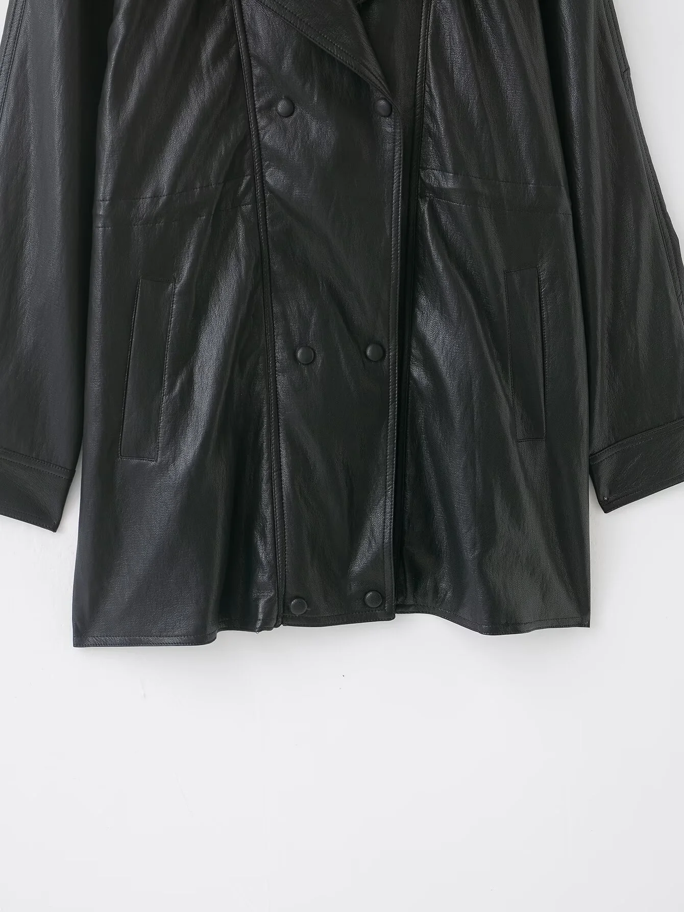 2025 شتاء جديد المرأة موضة ريترو قديم المال نمط الوقوف طوق كم طويل بولي Leather سترة جلدية معطف متوسط الطول