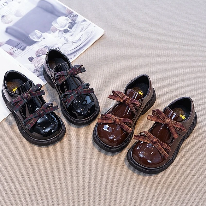 

Кожаные туфли с бантом для девочек, новинка 2023 года, корейское издание, детская обувь принцессы, модная противоскользящая обувь для девочек, весенняя универсальная одинарная обувь на мягкой подошве