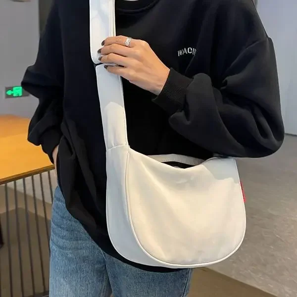 Summer 2023 Simple and Casual Mailman Bag Popular, Versatile  Trendy Shoulder Bag Retro  Advanced and Fashionable Small Bag Girl