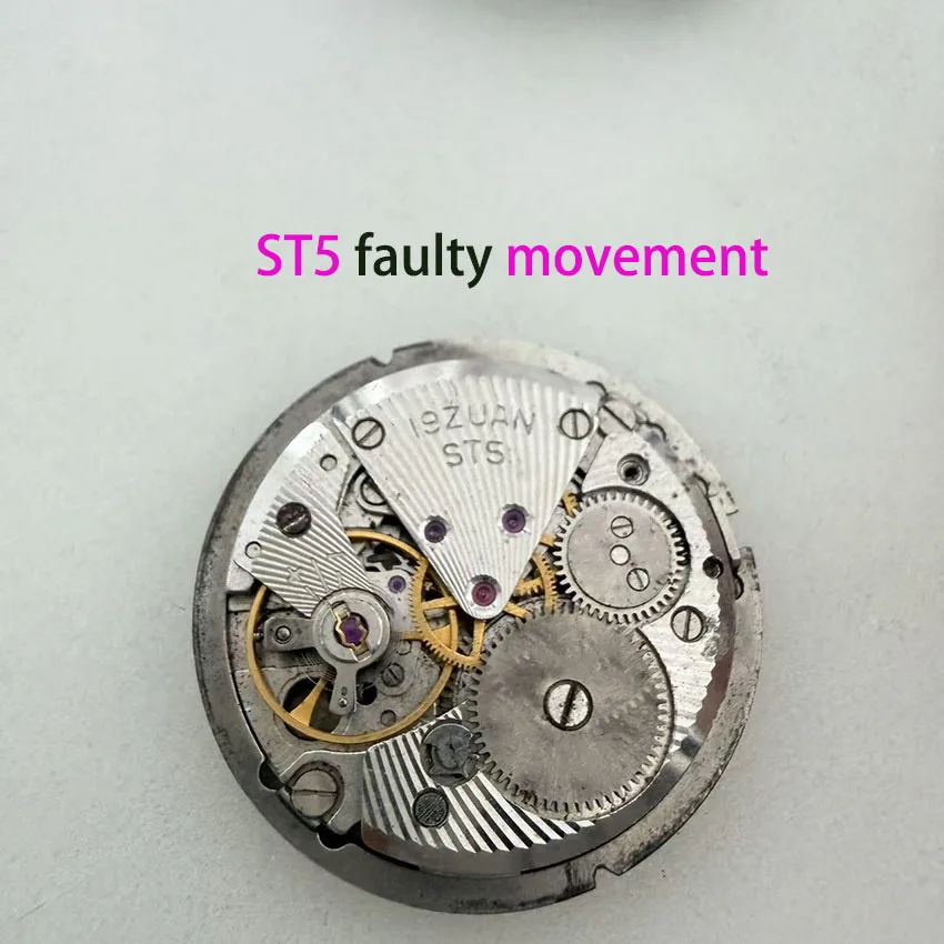 The old mechanical components of the watch, ST5, of the faulty movement can be used as materials for steam-punk DIY projects. Th