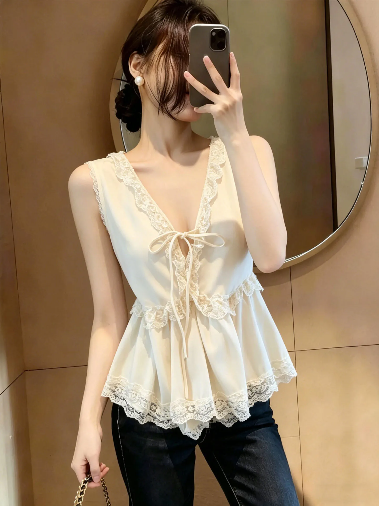 

Elegant V-neck Lace Trim Sleeveless Top Women's Summer Outerwear Unique Belted Vest Shirt Gentle Style Pure Desire
