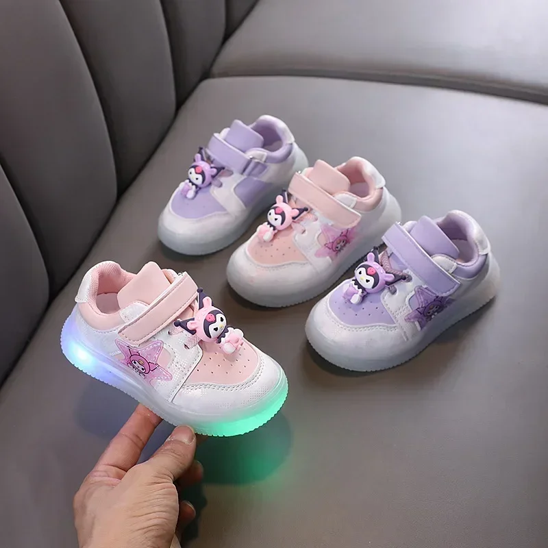 أحذية سانريو كورومي للأطفال أحذية رياضية للبنات لفترة الربيع والخريف مصباح ليد كرتوني Y2K كاوليا حلوة Let In Air Student