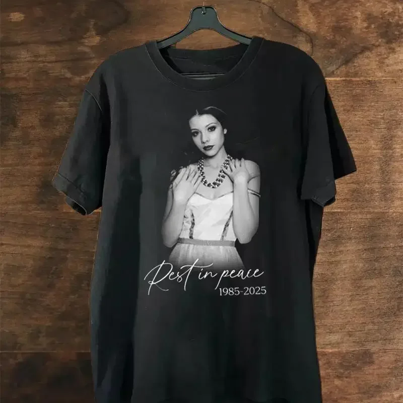 Michelle Trachtenberg Black T Shirt Size S 5XL DO705